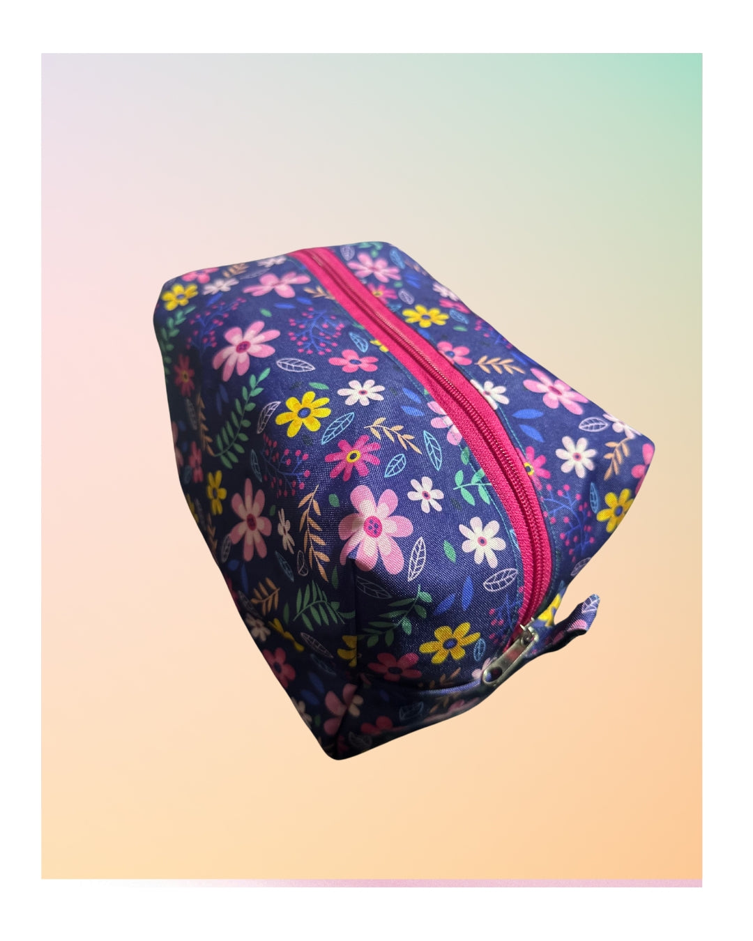 Neceser Flores